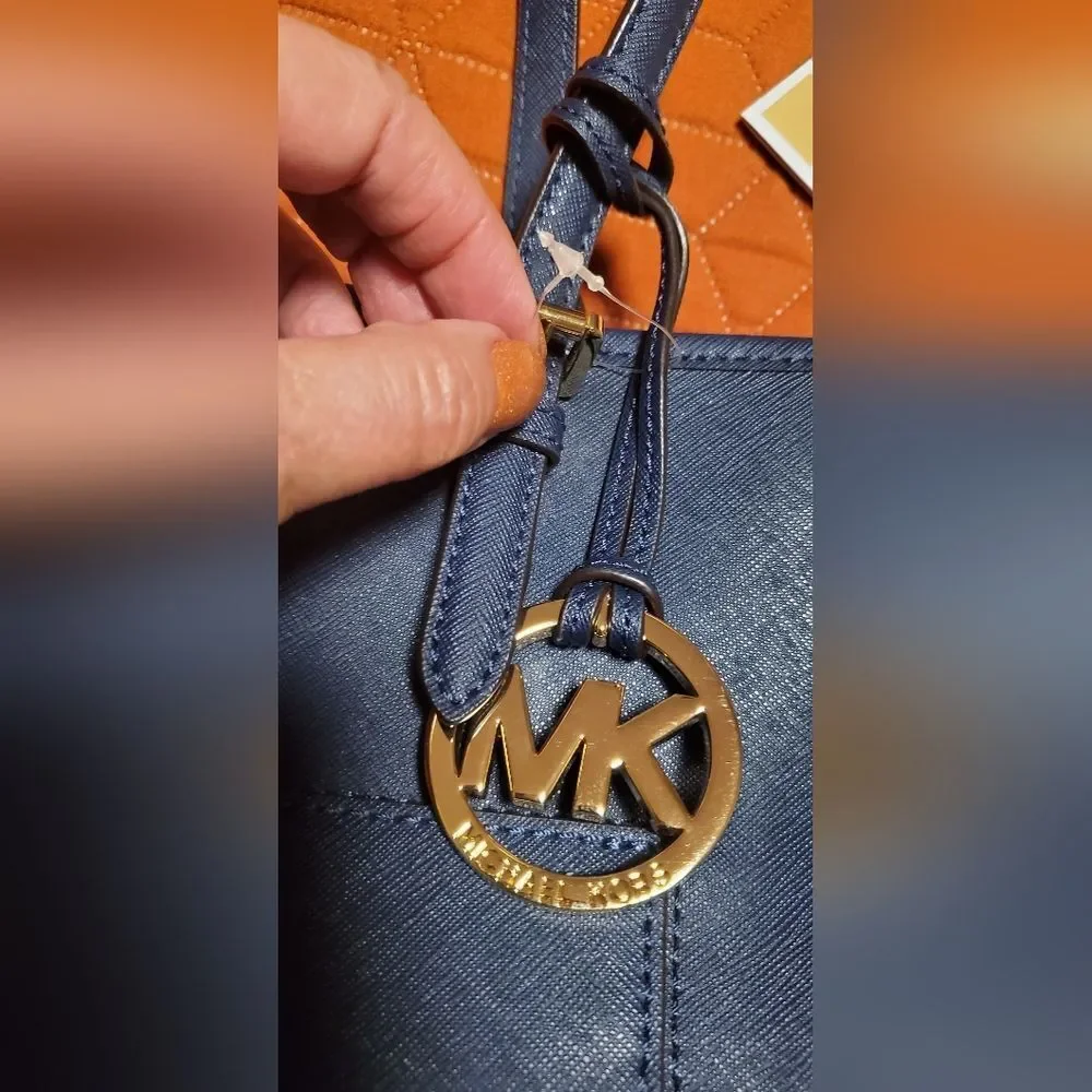 Michael Kors - Navy Blue Tote - Picture 3 of 9